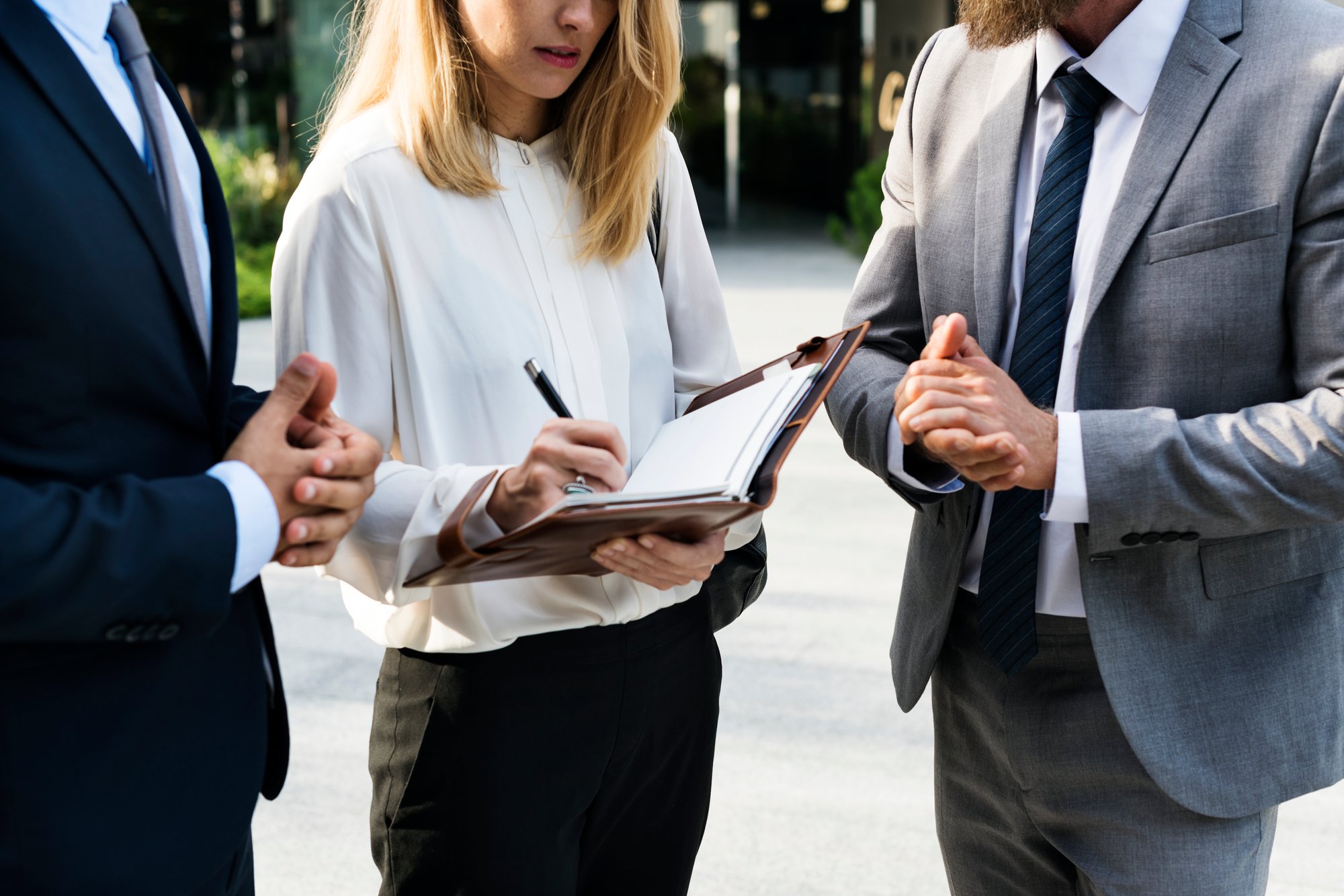 business-people-planning-together